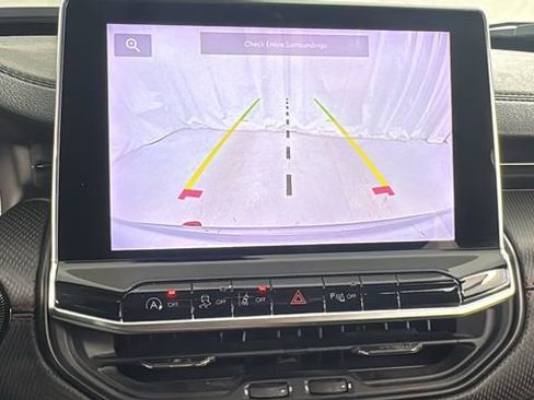 Used 2024 Jeep Compass Trailhawk image 25