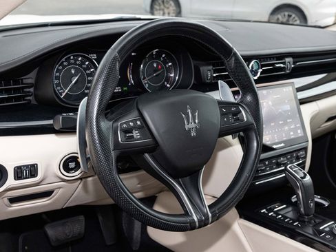 Used 2022 Maserati Quattroporte Modena image 22