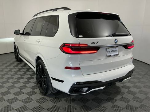 Certified 2024 BMW X7 xDrive40i w/ M Sport Package AWD/4WD image 7
