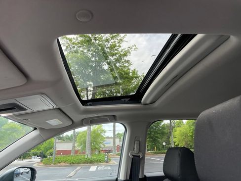 Certified 2025 Honda CR-V EX image 28