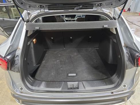 Used 2024 Chevrolet Trax LT image 12