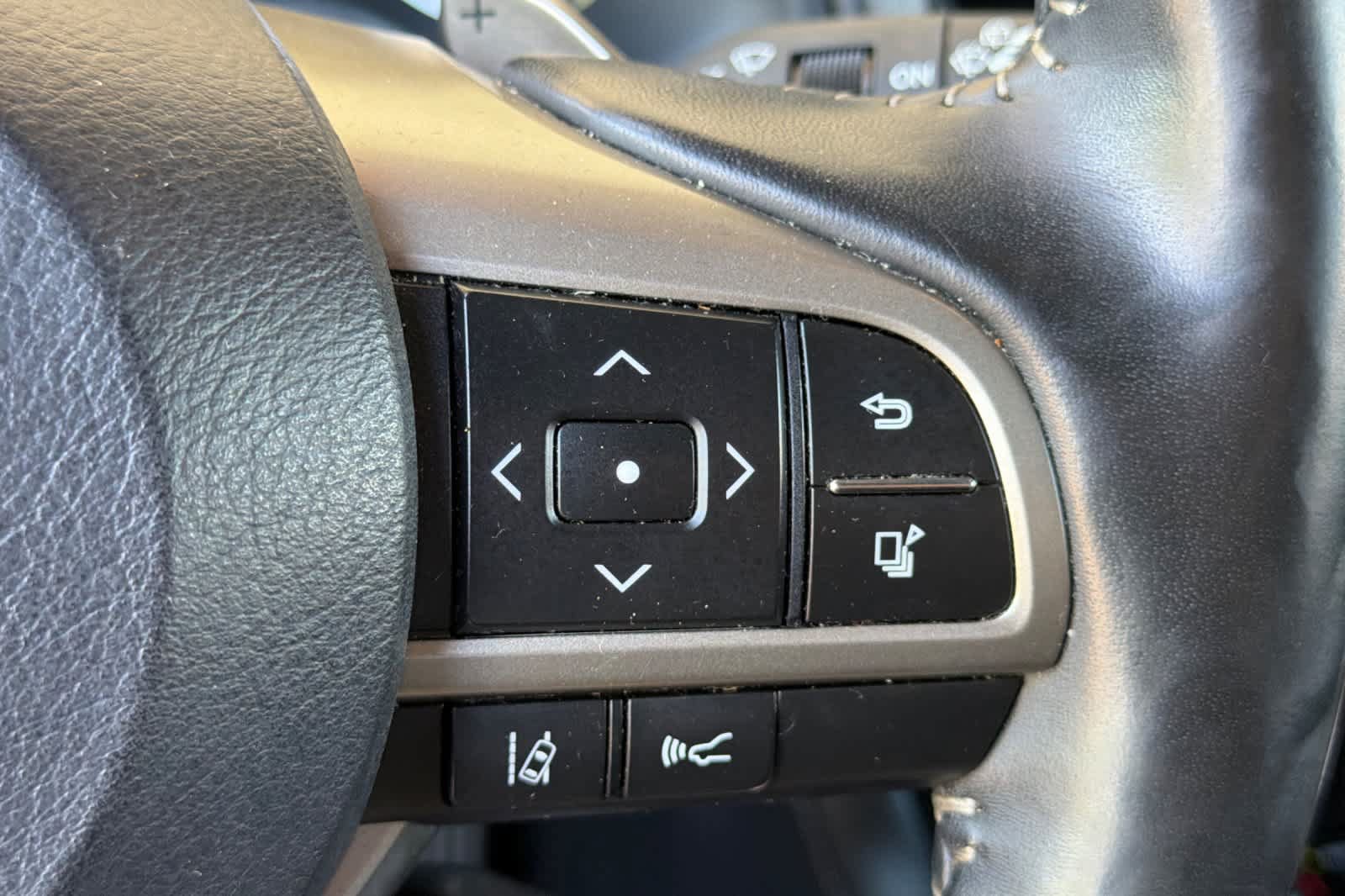 Used 2020 Lexus RX 350 AWD w/ Premium Package image 28
