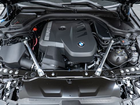 New 2026 BMW 530i xDrive w/ Premium Package image 9