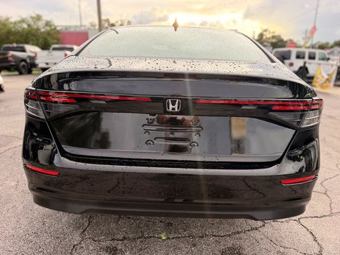 Used 2025 Honda Accord SE image 8
