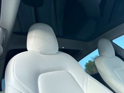 Used 2022 Tesla Model 3 Long Range image 18