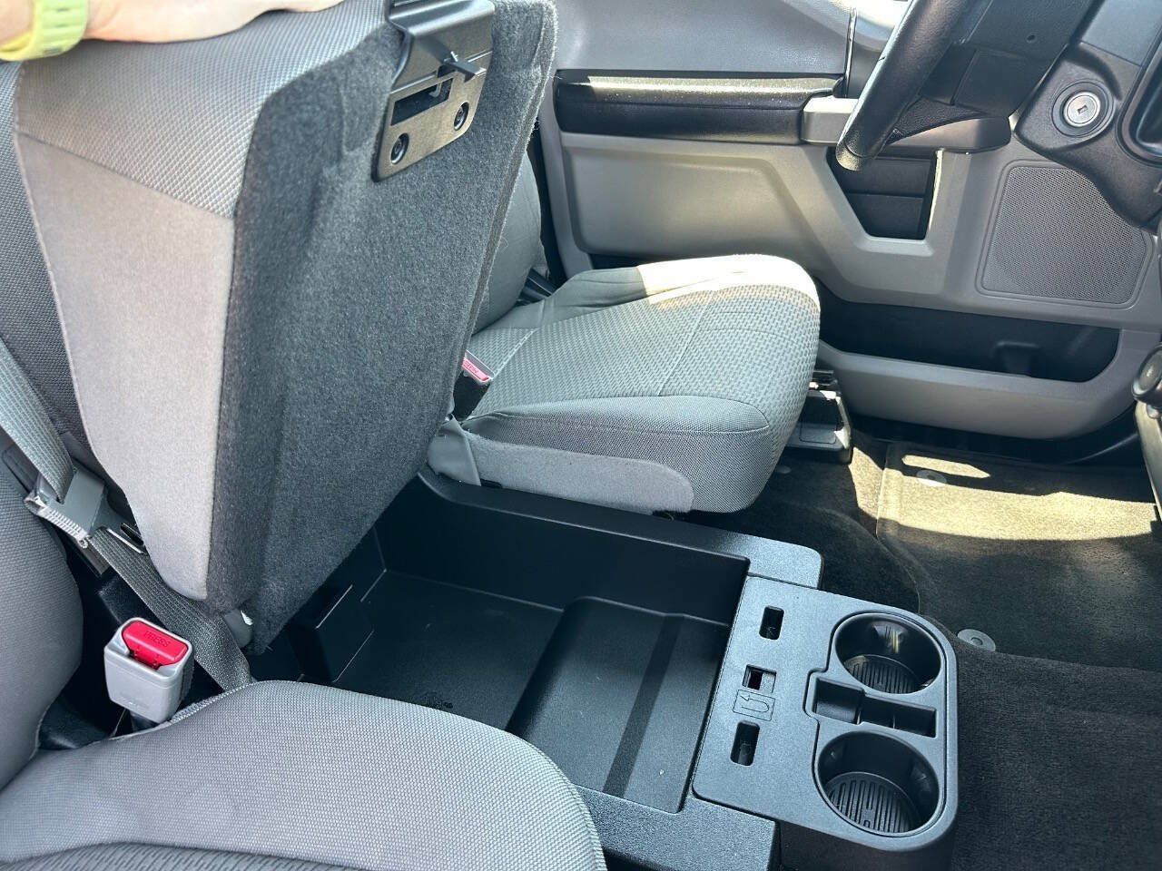 Used 2015 Ford F150 XLT w/ Equipment Group 301A Mid AWD/4WD image 30
