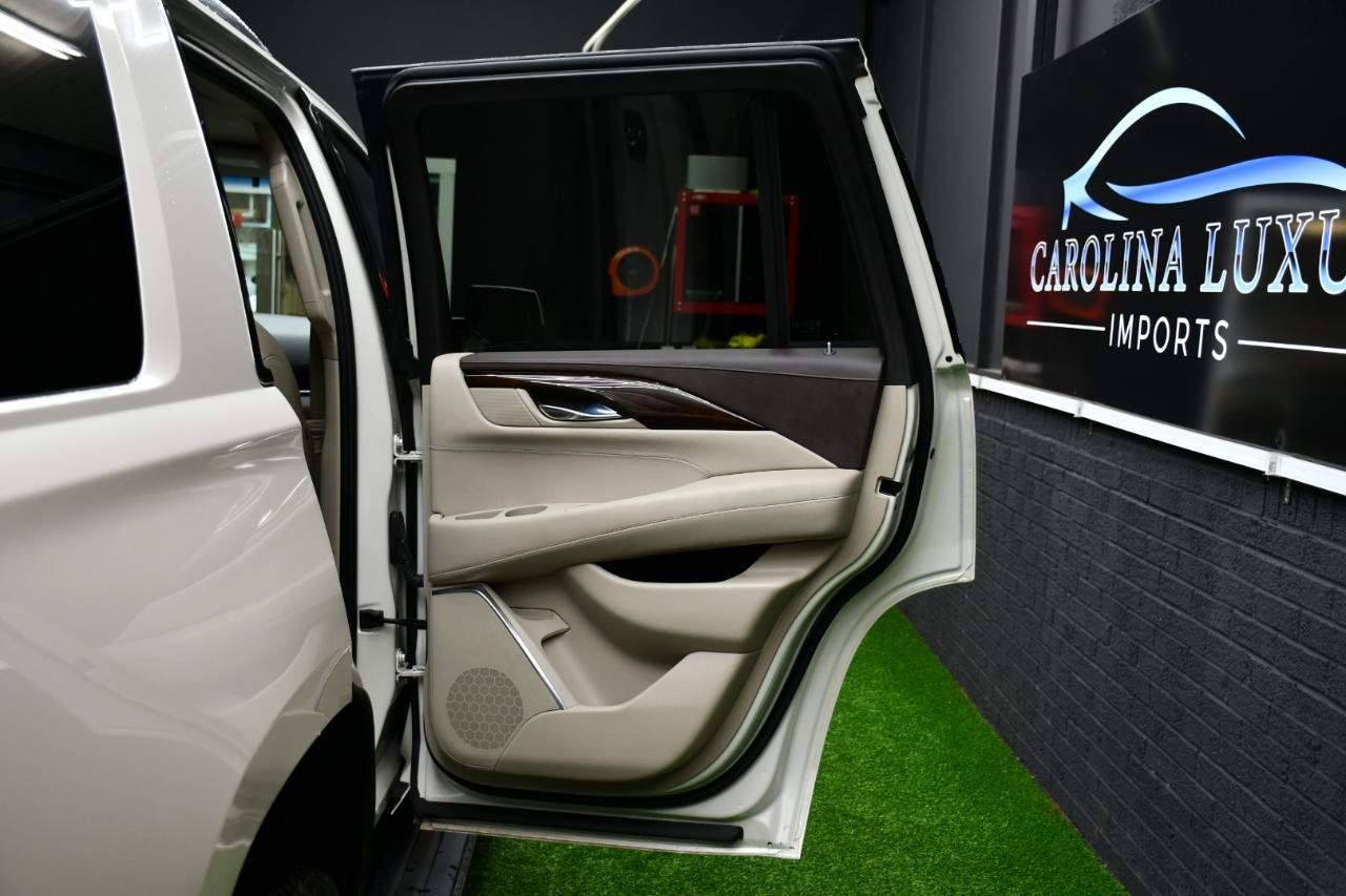 Used 2015 Cadillac Escalade Premium AWD/4WD image 35