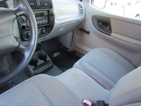 Used 1999 Ford Ranger XLT image 13