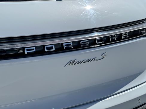 Used 2023 Porsche Macan S AWD/4WD image 27
