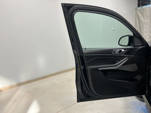 Certified 2024 BMW X5 xDrive40i w/ M Sport Package image 21