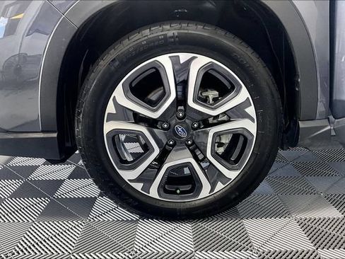 Used 2024 Subaru Ascent Touring AWD/4WD image 8