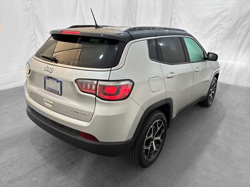 Used 2025 Jeep Compass Limited AWD/4WD image 7
