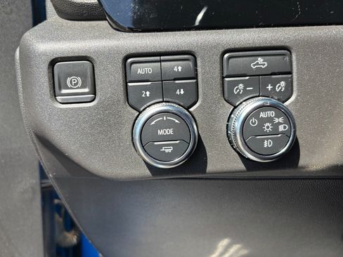 Used 2022 GMC Sierra 1500 Elevation w/ LPO, Elevation Black Package AWD/4WD image 26