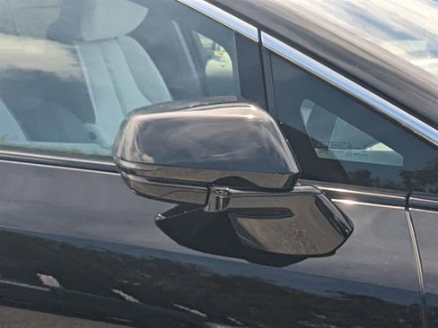 New 2025 Cadillac Optiq Luxury 1 image 11