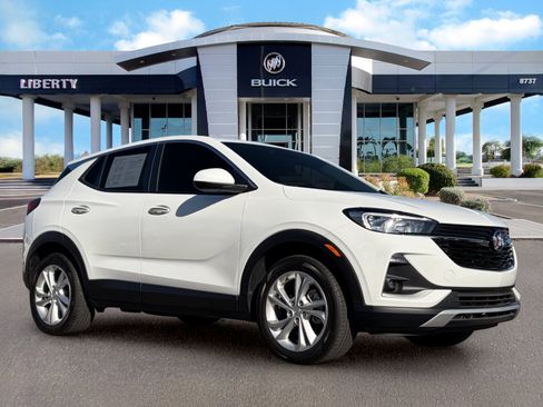 Used 2023 Buick Encore GX Preferred w/ Cold Weather Comfort Package FWD image 2