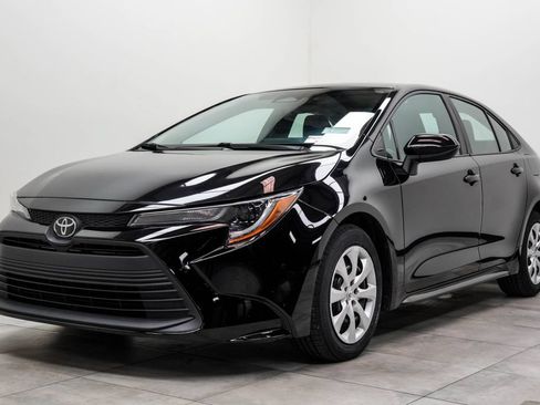 Used 2024 Toyota Corolla LE FWD image 7