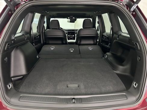 New 2025 Jeep Grand Cherokee 4WD image 13