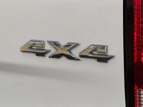 Used 2017 RAM 1500 ST w/ SXT Appearance Group AWD/4WD image 43