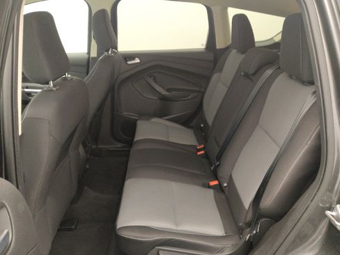 Used 2018 Ford Escape SE w/ Ford Safe & Smart Package FWD image 18