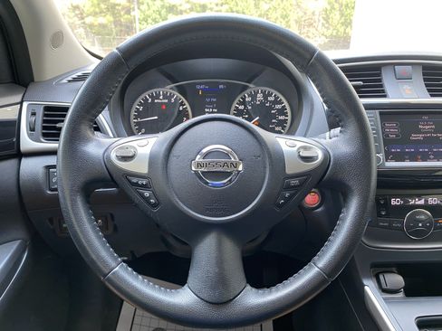 Used 2019 Nissan Sentra SV FWD image 16
