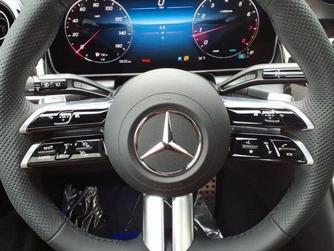 New 2026 Mercedes-Benz GLC 300 GLC 300 image 9