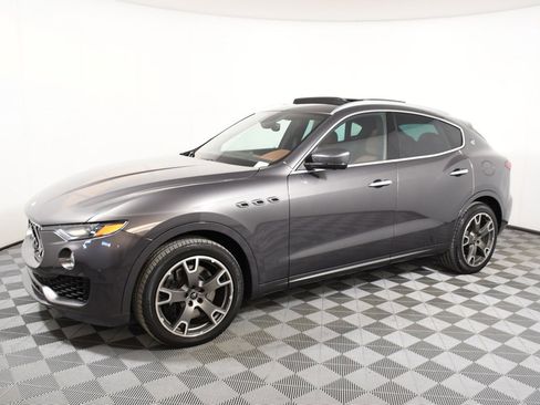 Used 2021 Maserati Levante S image 2