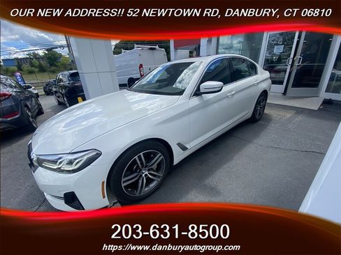 Used 2023 BMW 530i xDrive w/ Convenience Package AWD/4WD image 2