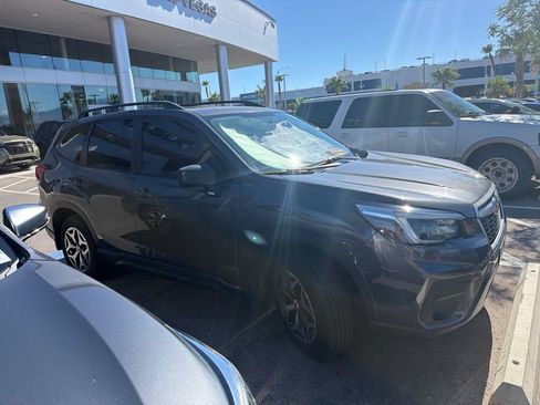 Used 2021 Subaru Forester Premium AWD/4WD image 31