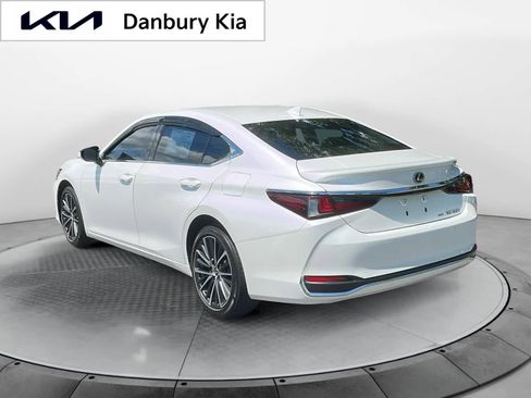 Used 2023 Lexus ES 250 w/ Premium Package image 4