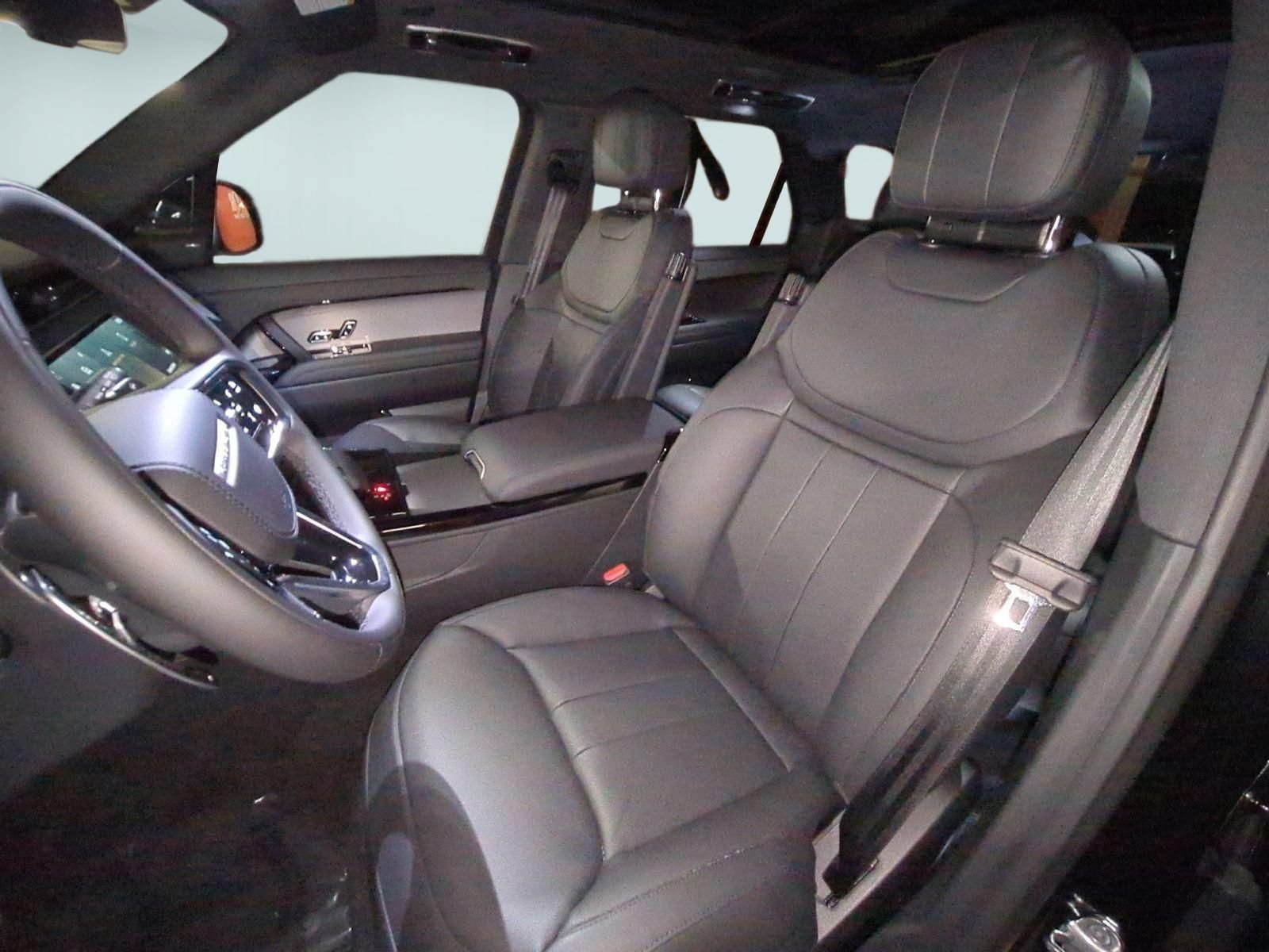 New 2027 Land Rover Range Rover Sport SE AWD/4WD image 15