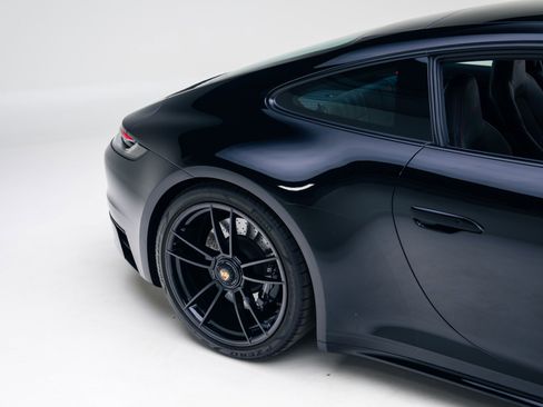 Used 2024 Porsche 911 Carrera GTS image 23