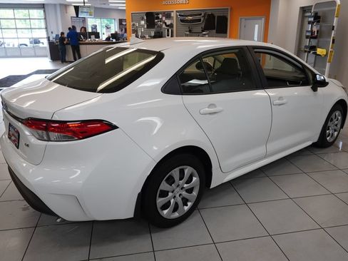 Used 2024 Toyota Corolla LE FWD image 12