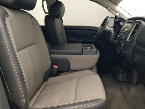 Used 2017 Nissan Titan S RWD image 21