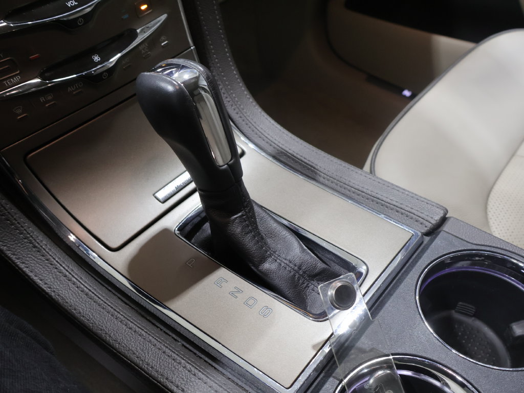 Used 2015 Lincoln MKX AWD w/ Equipment Group 101A image 29