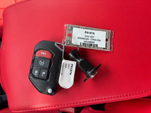 Used 2022 Jeep Wrangler Unlimited Sport AWD/4WD image 31