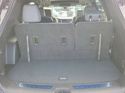 Used 2023 Buick Enclave Essence w/ Experience Buick Package image 8