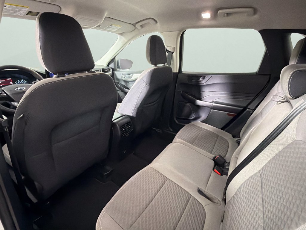 Used 2022 Ford Escape SE w/ SE Sport Appearance Package FWD image 28