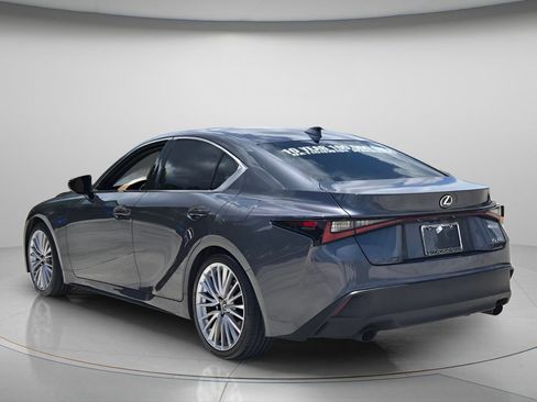 Used 2025 Lexus IS 300 w/ Premium Package RWD image 7
