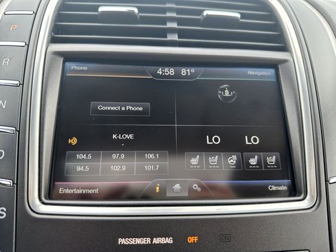 Used 2016 Lincoln MKX Reserve w/ Luxury Package FWD image 24
