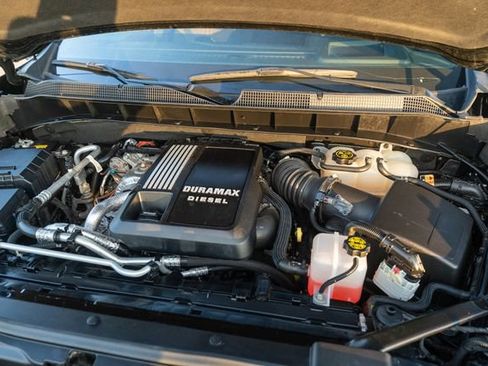Used 2023 Chevrolet Silverado 1500 High Country AWD/4WD image 41
