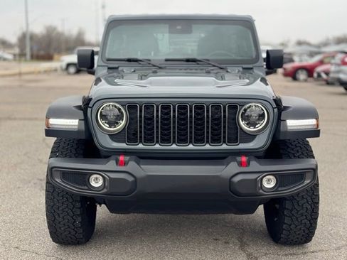 Certified 2025 Jeep Wrangler Rubicon image 2