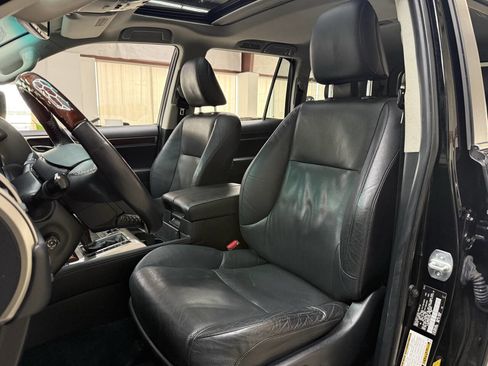 Used 2016 Lexus GX 460 w/ Premium Package AWD/4WD image 11