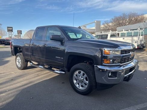 Used 2015 Chevrolet Silverado 2500 LT w/ LT Convenience Package image 9