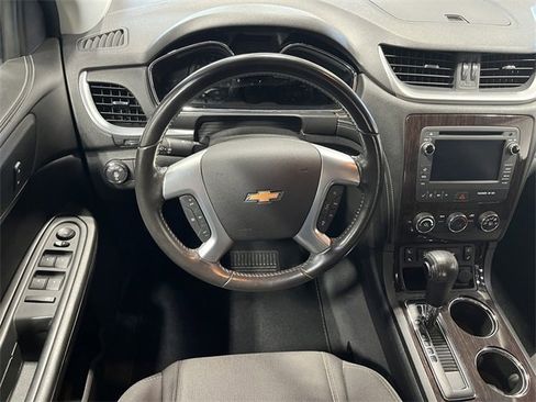 Used 2016 Chevrolet Traverse LT w/ Style and Technology Package image 19