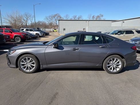 Used 2023 Acura TLX image 3