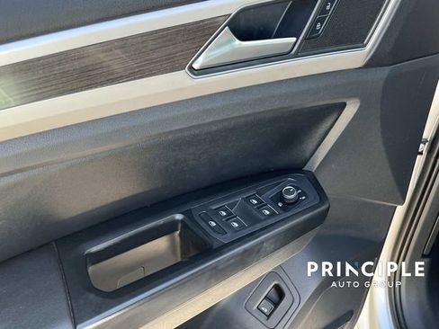 Used 2018 Volkswagen Atlas SE image 13