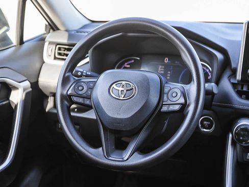 Used 2025 Toyota RAV4 XLE AWD/4WD image 14