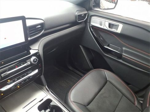 Certified 2023 Ford Explorer ST-Line w/ Class IV Trailer Tow Package image 23