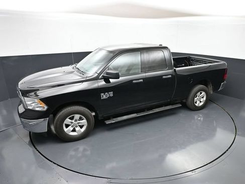 Used 2024 RAM 1500 Classic SLT AWD/4WD image 30