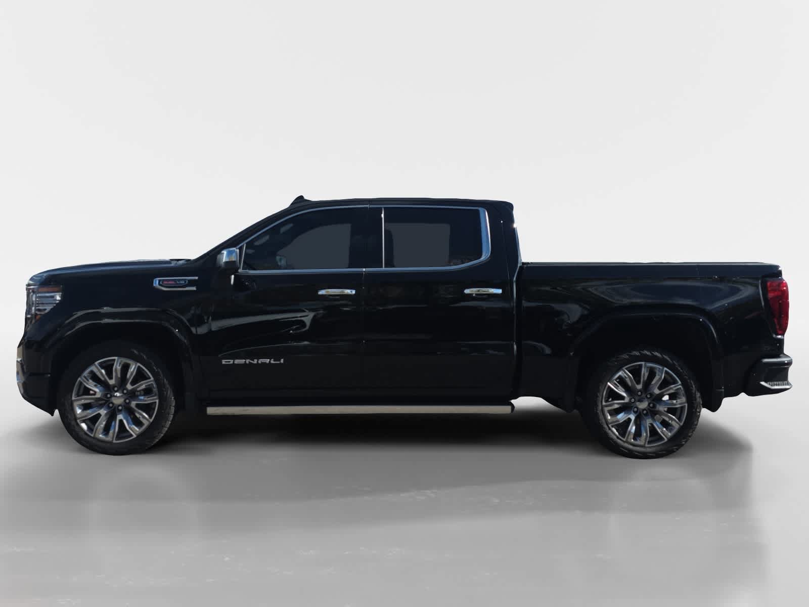 Used 2024 GMC Sierra 1500 Denali w/ Denali Reserve Package AWD/4WD image 2